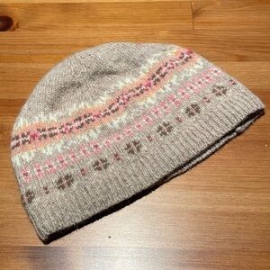 American Eagle Women's OS Angora Wool Cashmere
Blend Knit Beanie Fair Isle Cream